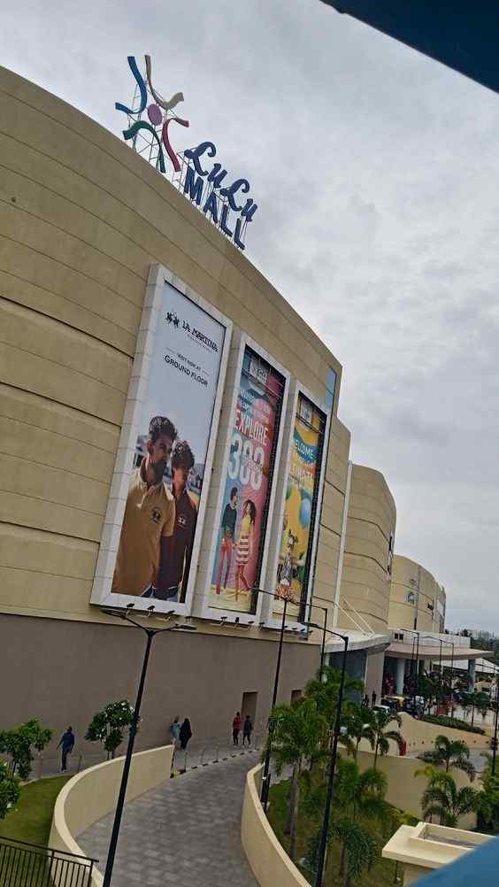 A Virtual visit to the Biggest Malls in India